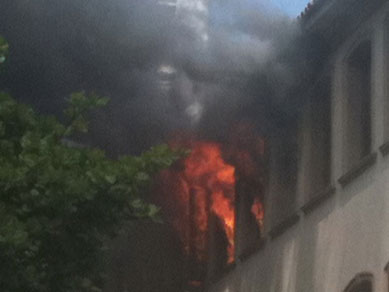 Incndio atinge escola na Zona Sul do Rio