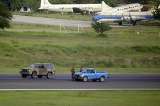 Presidente deposto impedido de aterrar nas Honduras 