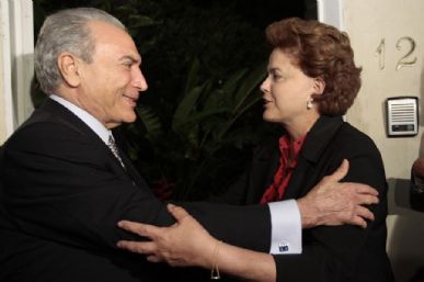 Temer diz que foi convidado para ser vice de Dilma