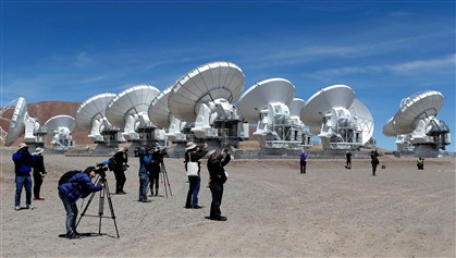 Maior telescpio do mundo  inaugurado hoje  