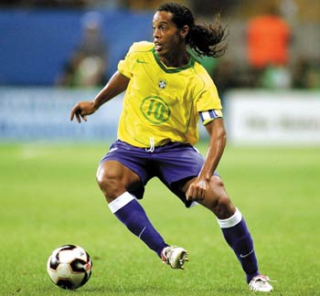 Ronaldinho volta a jogar bem, e seleo olmpica vence