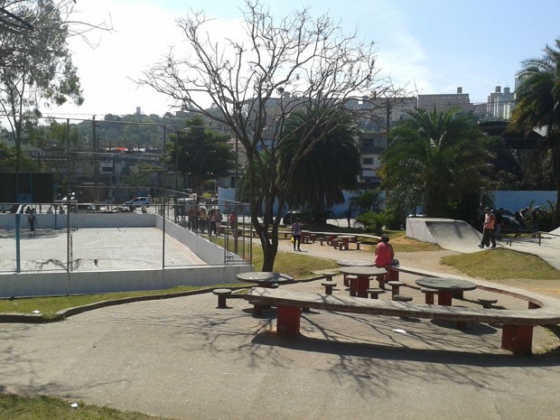 Prefeitura far teste com wi-fi gratuito em praa de Cidade Tiradentes