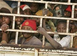 Qunia tem 34 mortos: Annan denuncia abusos graves  
