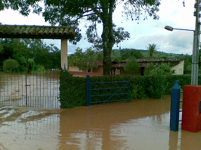 Chuva deixa famlias desabrigadas no Centro-Oeste de Minas.