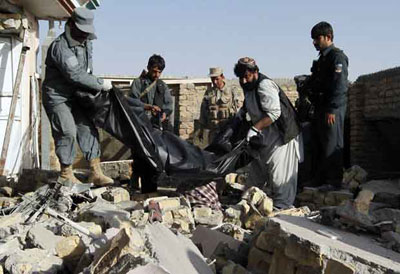 Ataque talib contra base da Otan no Afeganisto deixa 5 mortos