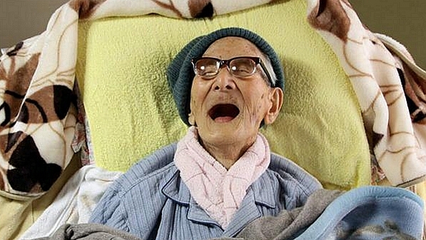 Homem mais velho do mundo morre aos 116 anos no Japo