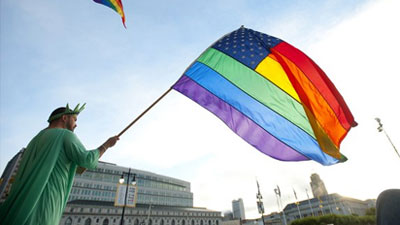 Estado da Califrnia, nos EUA,  o 13 a permitir o casamento gay