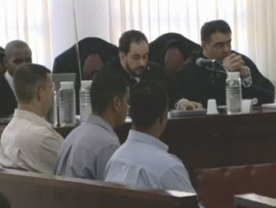 Julgamento de homens que confessaram crime sob tortura  retomado