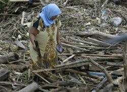 Pelo menos 12 pessoas morrem em inundaes na ilha de Java 