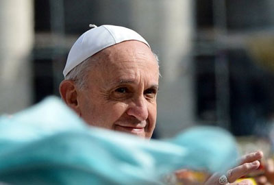 Papa corta os bnus de funcionrios do Vaticano