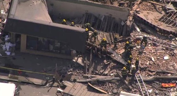 Prdio de 4 andares cai no centro da cidade americana de Filadlfia