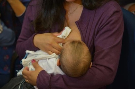 Teste da linguinha em recm-nascidos passa a ser obrigatrio