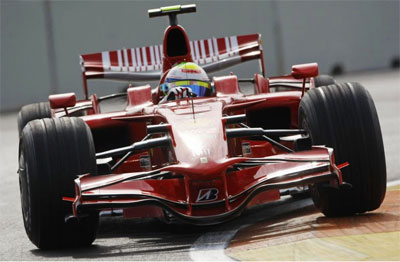 Toro Rosso desbanca favoritos e lidera primeiro treino da F1