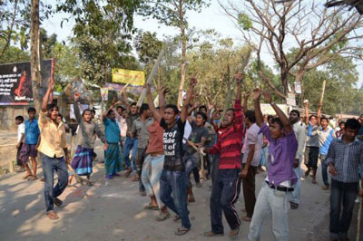 Protestos aps condenao de islamita matam 30 em Bangladesh