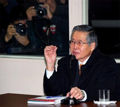 Fujimori  condenado a 7 anos e meio de priso por corrupo