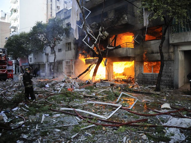 Forte exploso deixa mortos em edifcio no centro de cidade argentina