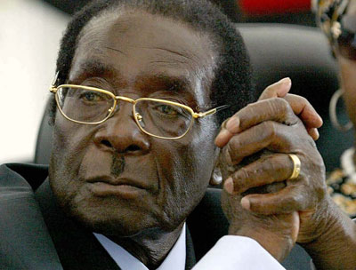 H 32 anos no poder, ditador do Zimbbue promete eleies em 2012