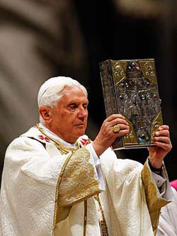 Bento XVI envia secretrio de Estado para funeral em L'Aqui