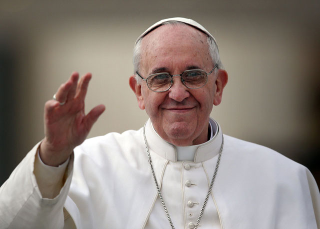Em Manila, Papa critica corrupo e desvios de verbas