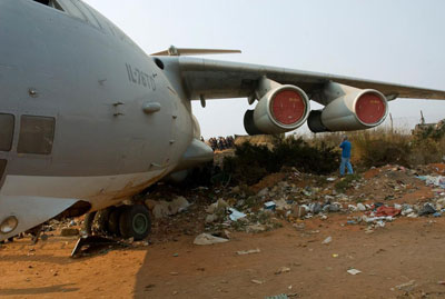 Acidente com avio em Angola mata 30 pessoas
