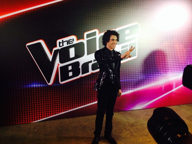 Sam Alves  o vencedor do The Voice Brasil, com 43% dos votos
