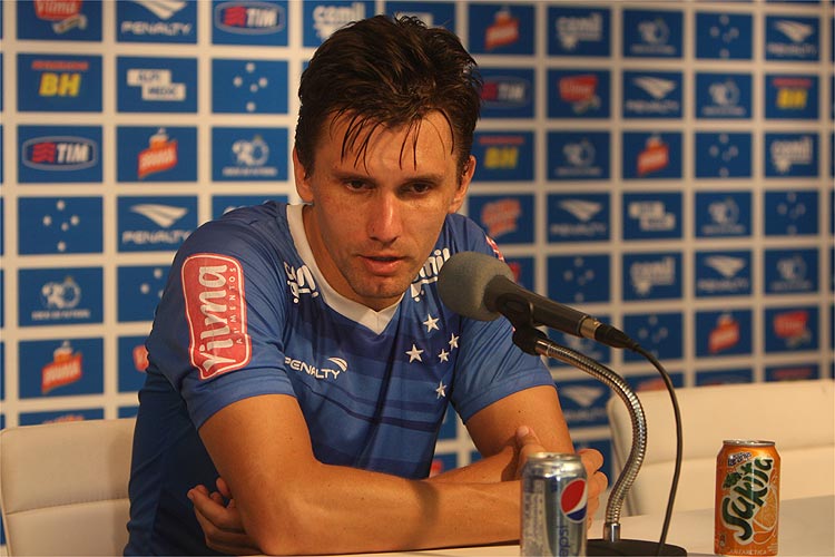 Paulo Andr faz autoavaliao de incio no Cruzeiro e admite