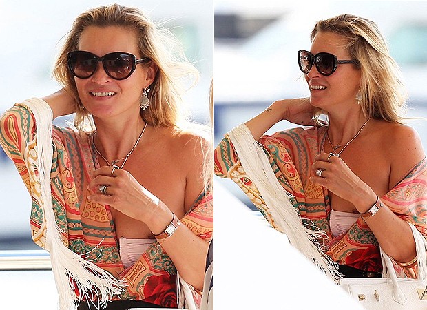 Oops! Sem perceber, Kate Moss mostra demais em Saint Tropez