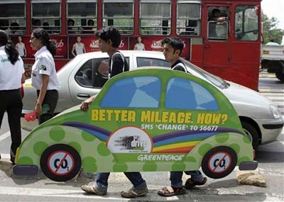 Greenpeace faz manifestao contra emisso veicular