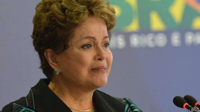 Dilma recebe relatrio, chora e tenta apaziguar nimo