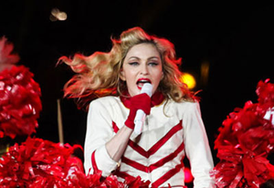 Madonna grava a palavra 
