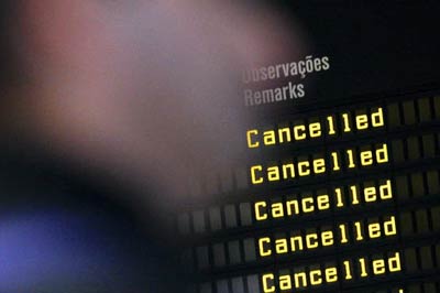 Aeroportos portugueses com voos cancelados