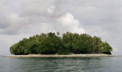 Forte terremoto provoca tsunami e destruio nas Ilhas Salomo  