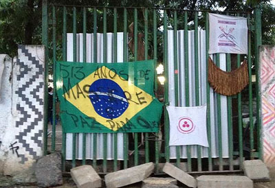 ndios fazem barricada para impedir desocupao de antigo museu no Rio  