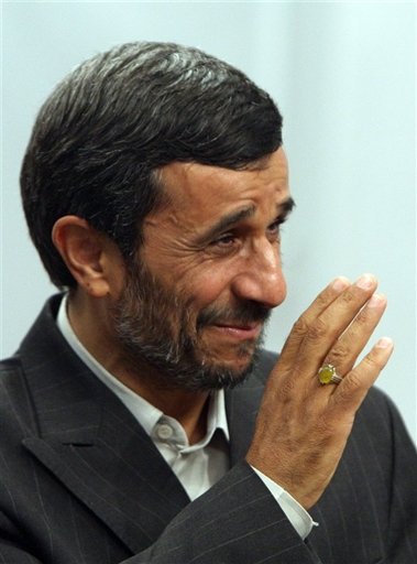 Ahmadinejad desiste de participar da reunio da UA 