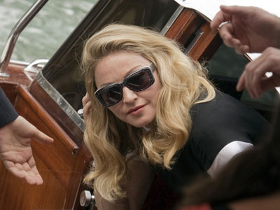 Madonna divulga filme como diretora no Festival de Veneza