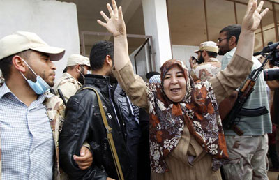 Lbia d imunidade a ex-rebeldes que lutaram contra regime de Kadhafi