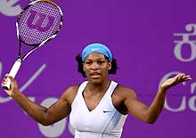Serena bate a irm e vai  final em Bangalore