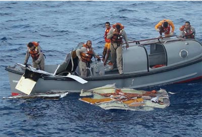 Aeronutica e Marinha dizem que 16 corpos foram resgatados