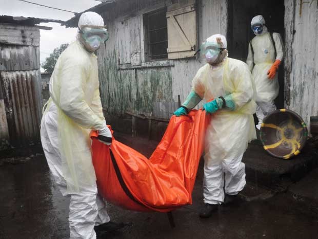 Epidemia de ebola leva Libria a suspender