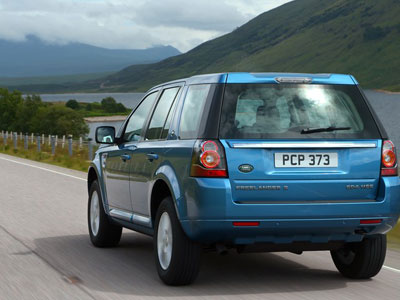 Land Rover apresenta a verso 2013 do Freelander 2  