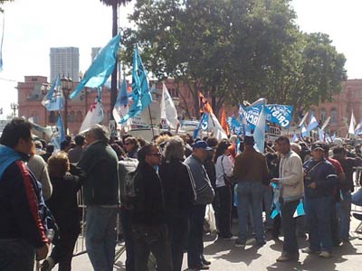 Argentinos dizem que Kirchner foi o grande lder poltico