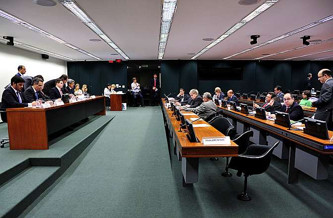 Poltica: CPI da Petrobras ouvir cinco depoimentos nesta te