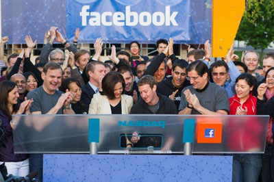 Aes do Facebook estreiam na bolsa e sobem 12% na abertura