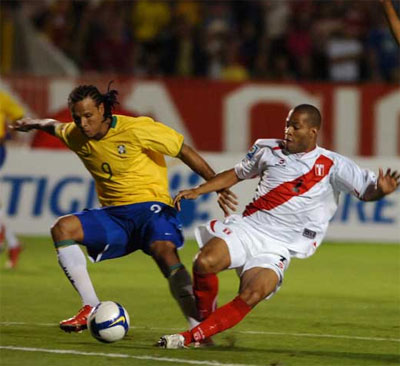Brasil vence Peru por 3 a 0 no Beira-Rio