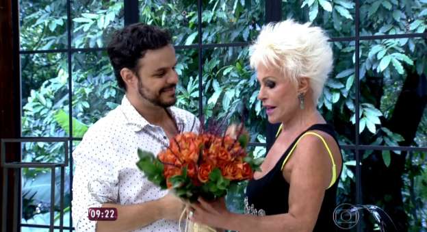 Ana Maria Braga ganha flores de Adrilles, do 