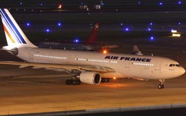 Buscas ao avio da Air France sumido no Oceano Atlntico ent
