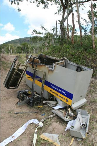 Caixa eletrnico  roubado de prefeitura na Bahia