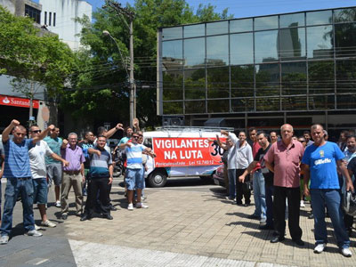 Apesar de greve, bancos trabalham sem uso de dinheiro em Piracicaba