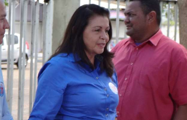 Governadora de Roraima admite nepotismo mas critica MP 