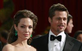 Jolie e Pitt doam US$ 1 milho a refugiados paquistaneses